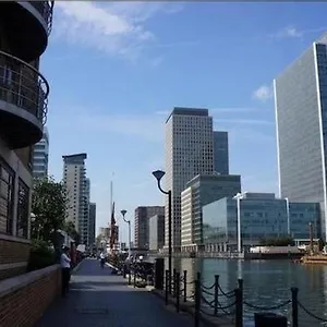 Wharf - Meridian Place Barking (Greater London)